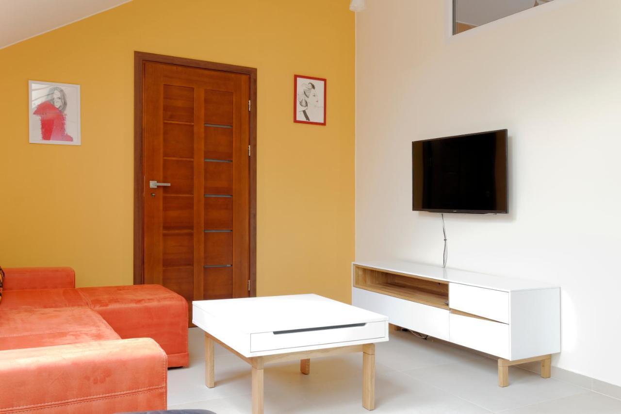 Modern Apartment In Jawiszowice Exteriör bild